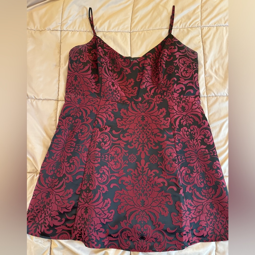 Forever 21 black and red midi dress